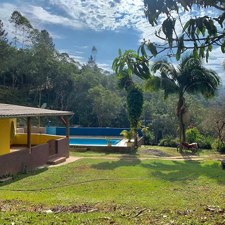 Vila Chacara Do Val Juquitiba Exteriér fotografie